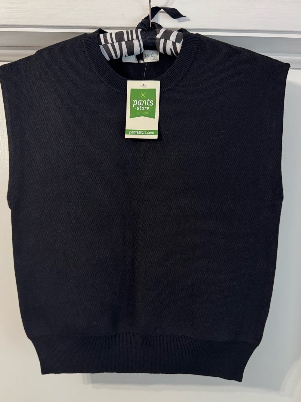 Black Sleeveless Knit Sweater Vest
